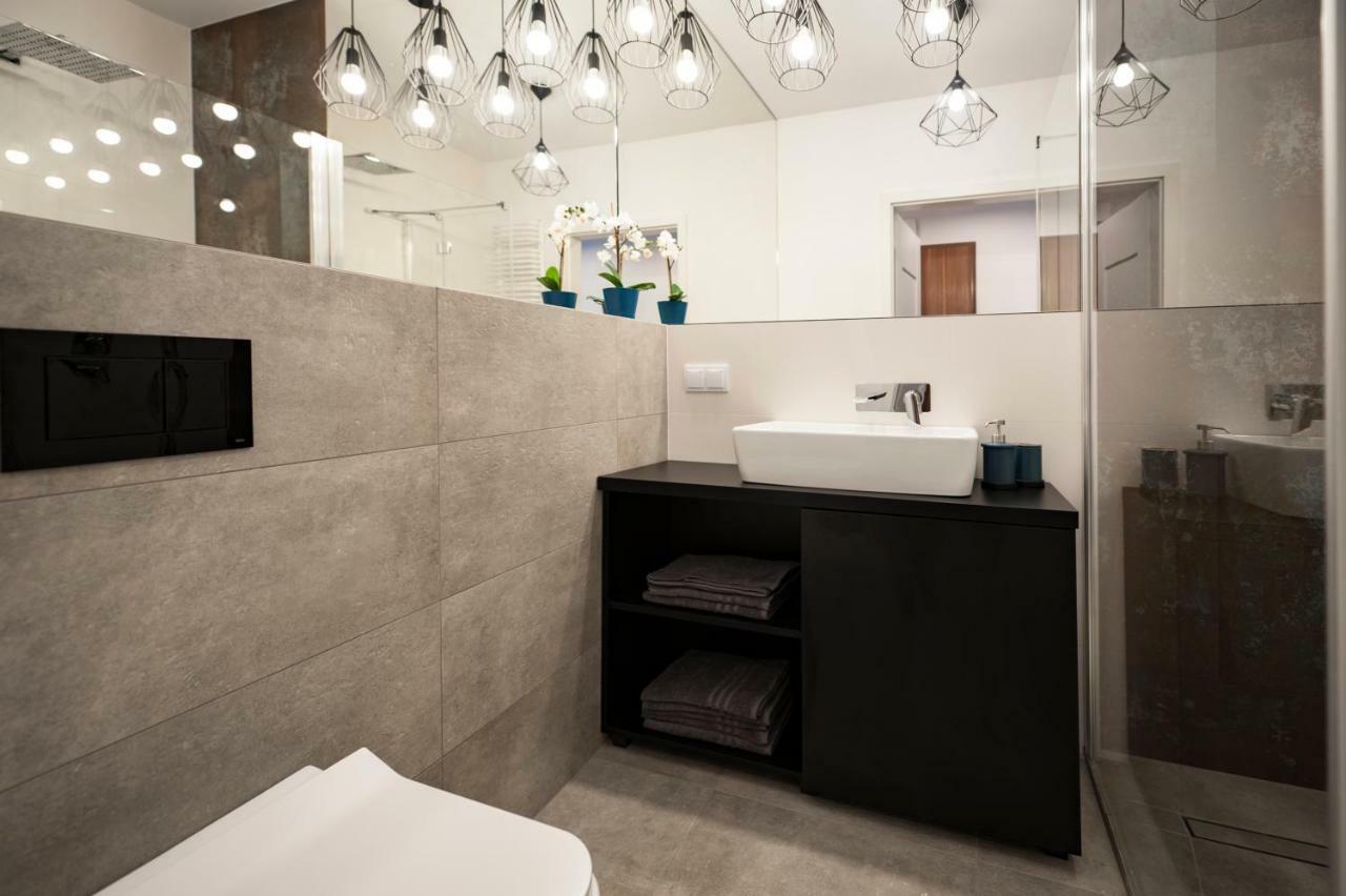 Unique 3City Apartments - Grey Apartment Danzica Esterno foto